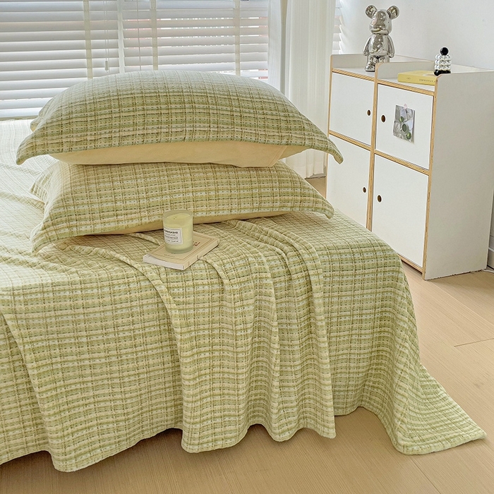 91家纺网 家纺一手货源 找家纺 简一 2024新款牛奶绒无印风ins风方格系列-单枕套 小香风荆棘-浅绿