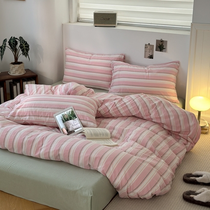 久典家居 2024新款水洗棉条纹系列四件套 童话粉