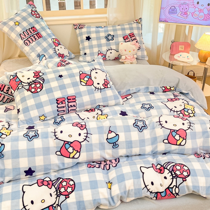 91家纺网 家纺一手货源 找家纺 桃子家居 2024新款三丽鸥卡通加厚高克重200克牛奶绒系列四件套 绒三丽鸥-蓝格星星kitty