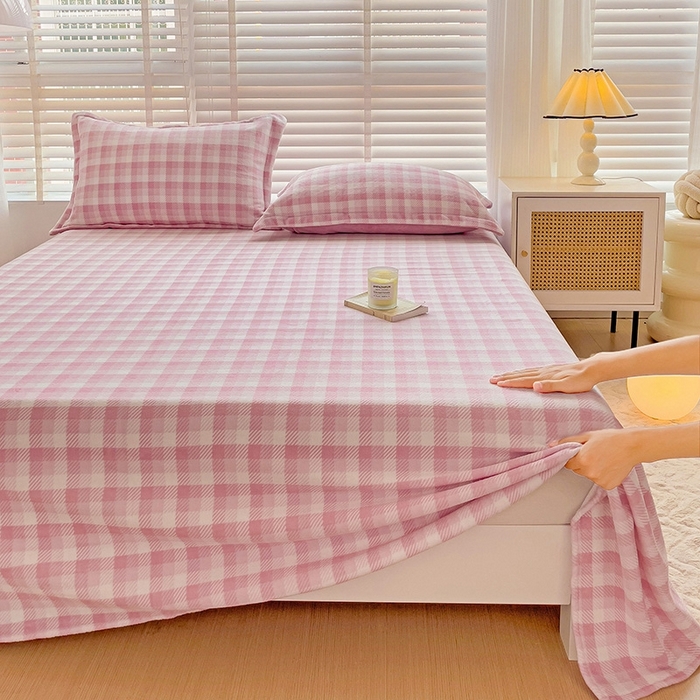 91家纺网 家纺一手货源 找家纺 简一 2024新款牛奶绒无印风ins风方格系列-单枕套 无印风方格方格-粉紫