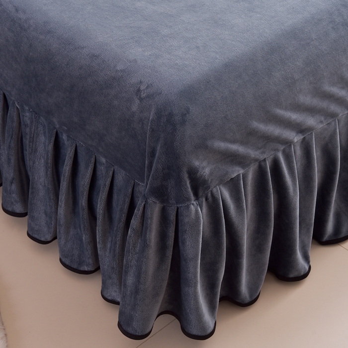 91家纺网 家纺一手货源 找家纺 曼尼家纺2025高克重直播印花床裙款法莱绒金貂珊瑚绒牛奶绒四件套 咪ni