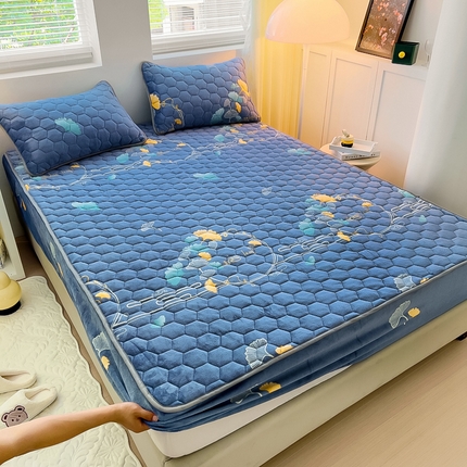 91家纺网 家纺一手货源 找家纺 （总）情煊家纺 2024新款保暖牛奶绒夹棉床笠-床笠款牛奶绒床笠三件套