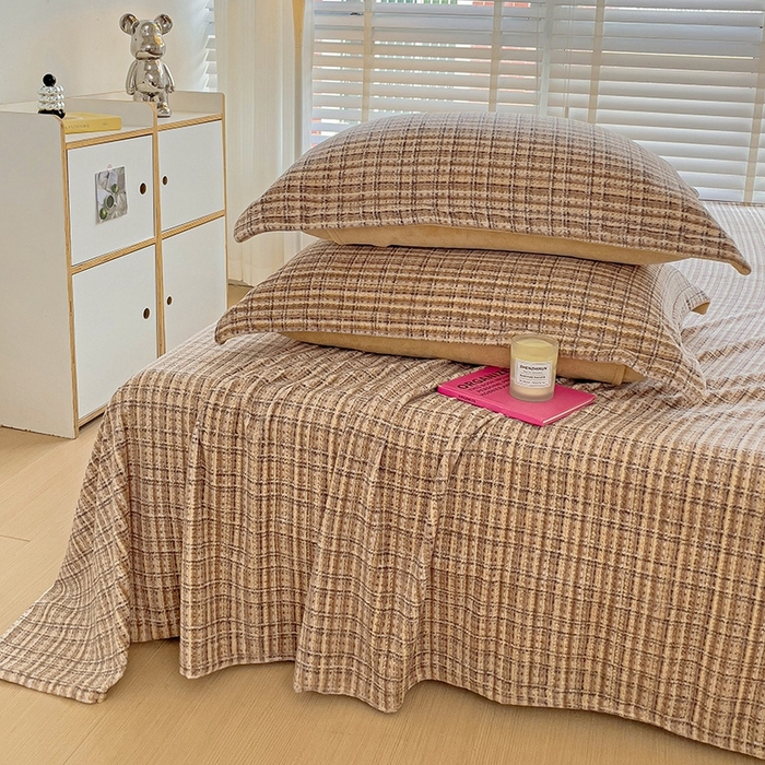 91家纺网 家纺一手货源 找家纺 简一 2024新款牛奶绒无印风ins风方格系列-单枕套 小香风荆棘-浅咖