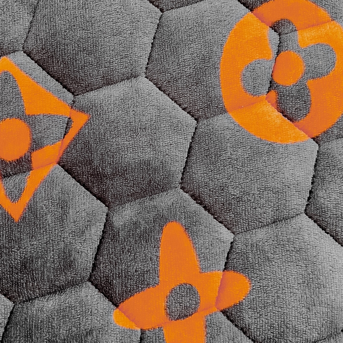 91家纺网 家纺一手货源 找家纺 情煊家纺 2024新款保暖牛奶绒夹棉床笠-花边款 大牌风范-花边款