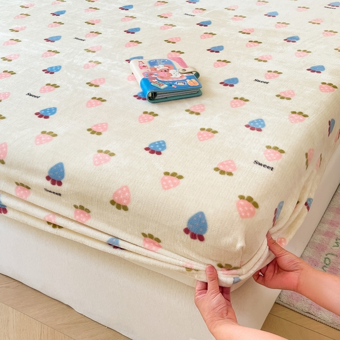 91家纺网 家纺一手货源 找家纺  星座家纺 2025新款小清新牛奶绒单床笠 小萝卜