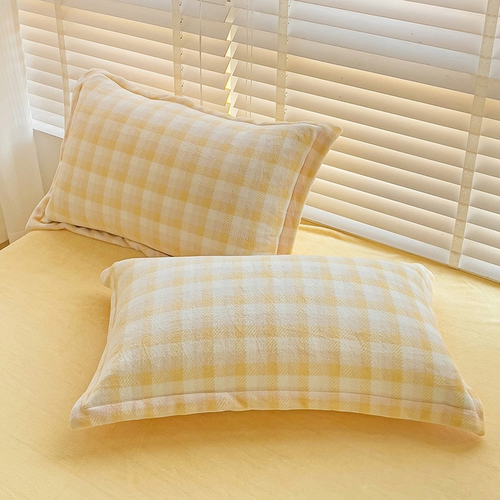 91家纺网 家纺一手货源 找家纺 简一 2024新款牛奶绒无印风ins风方格系列-单枕套 无印风方格方格-浅黄