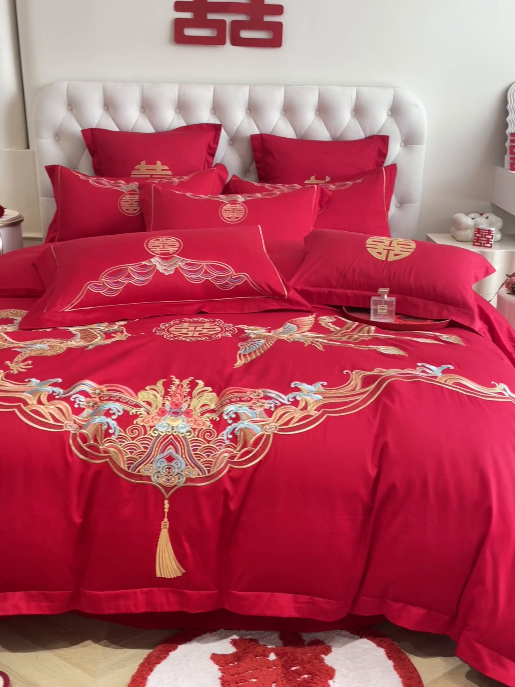 91家纺网 家纺一手货源 找家纺 欧乐蒂 2025新款亲肤棉婚庆刺绣四件套系列 龙姿风采