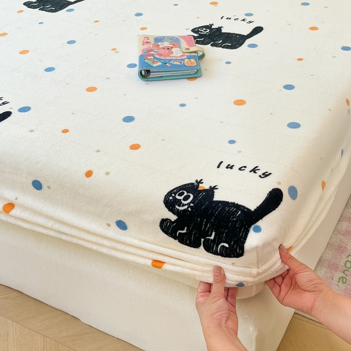 91家纺网 家纺一手货源 找家纺  星座家纺 2025新款小清新牛奶绒单床笠 炫酷小猫