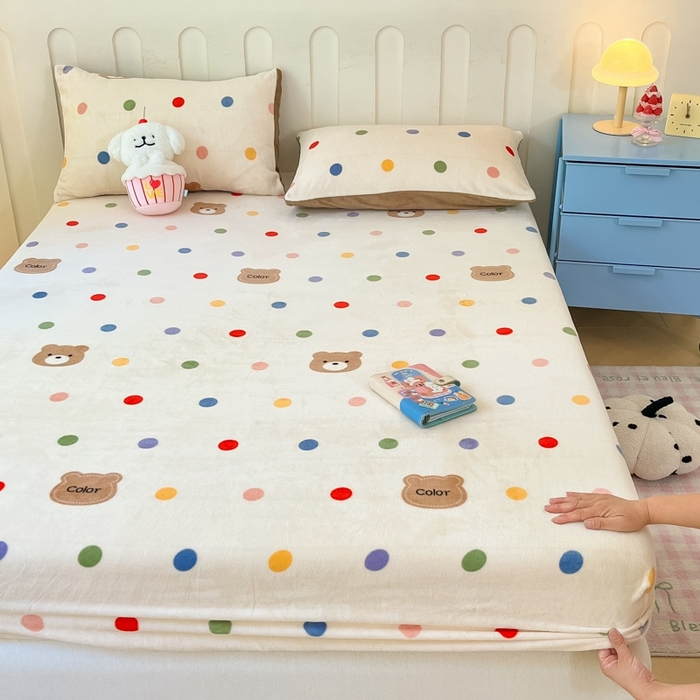 91家纺网 家纺一手货源 找家纺  星座家纺 2025新款小清新牛奶绒单床笠 波点小熊