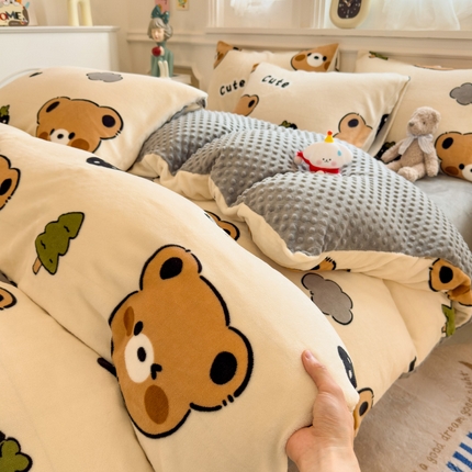 91家纺网 家纺一手货源 找家纺 （总）悦织语 2025秋冬新品200克加厚A面印花牛奶绒+B面牛奶绒豆豆四件套