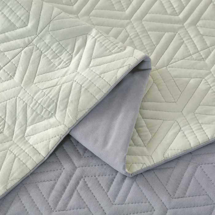 91家纺网 家纺一手货源 找家纺 OL家纺 2024新款磨毛暖绒床盖夹棉四件套刺绣轻奢风 高级灰