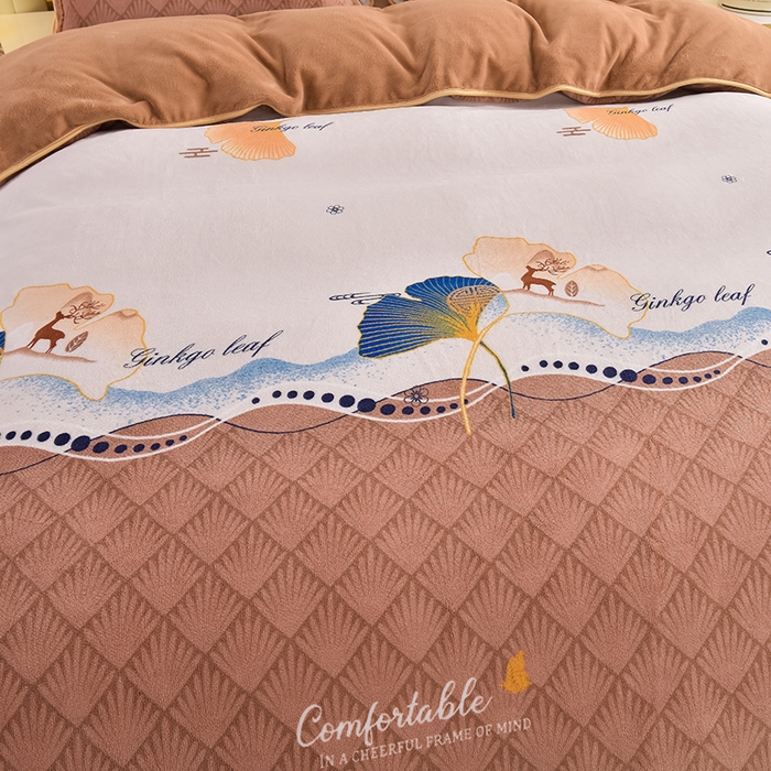 91家纺网 家纺一手货源 找家纺 曼尼家纺2025高克重直播印花床裙款法莱绒金貂珊瑚绒牛奶绒四件套 一鹿有你