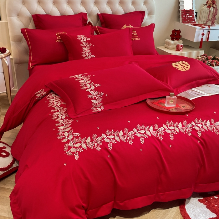 91家纺网 家纺一手货源 找家纺 欧乐蒂 2025新款亲肤棉婚庆刺绣四件套系列 秘密花园