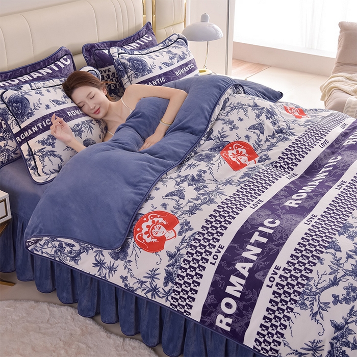 91家纺网 家纺一手货源 找家纺 曼尼家纺2025高克重直播印花床裙款法莱绒金貂珊瑚绒牛奶绒四件套 霸王茶姬