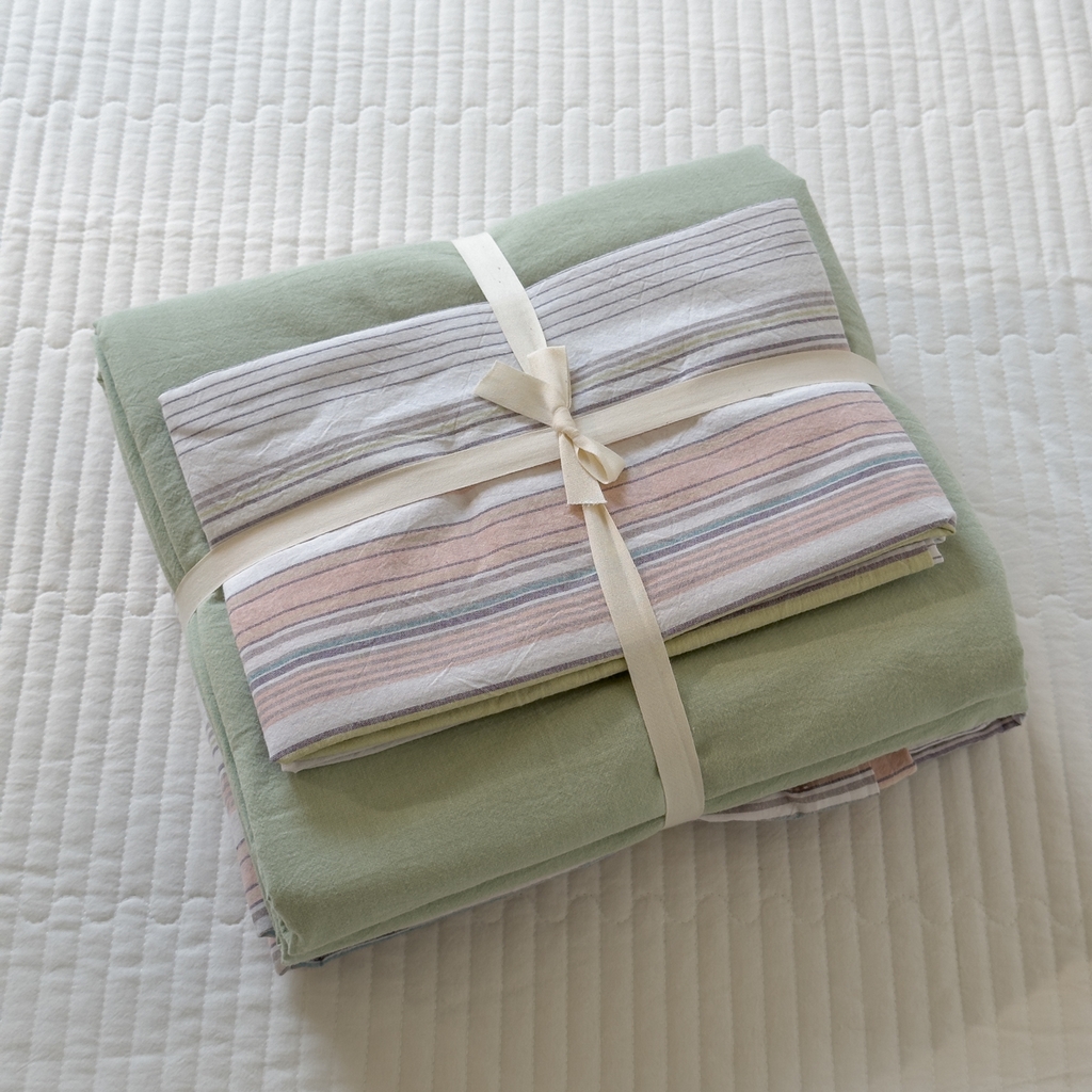 91家纺网 家纺一手货源 找家纺 久典家居 2024新款水洗棉条纹系列四件套 沐妍粉