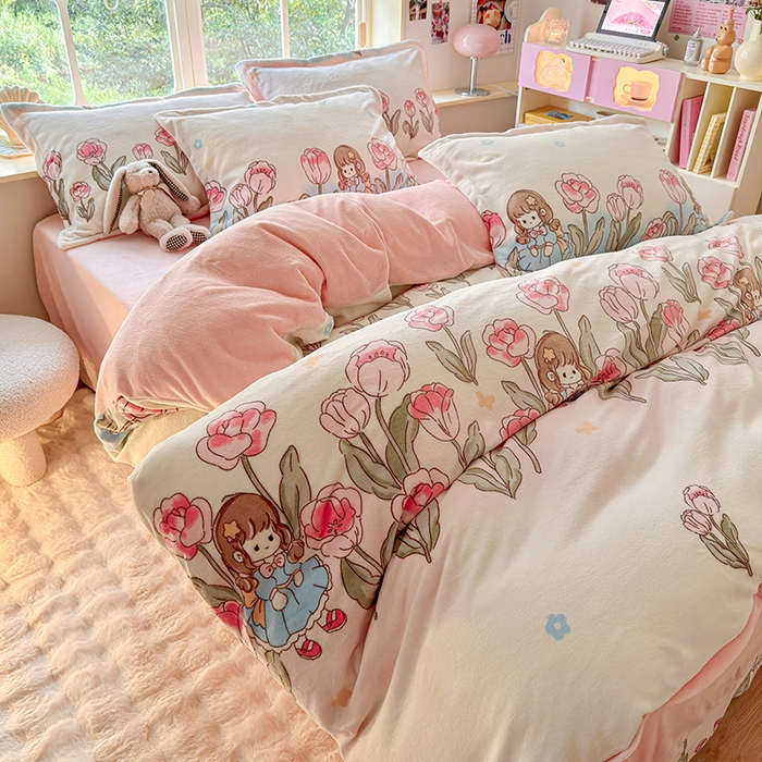 91家纺网 家纺一手货源 找家纺 呗旺鹿 2024新款高克重印花牛奶绒四件套 鲜花小镇