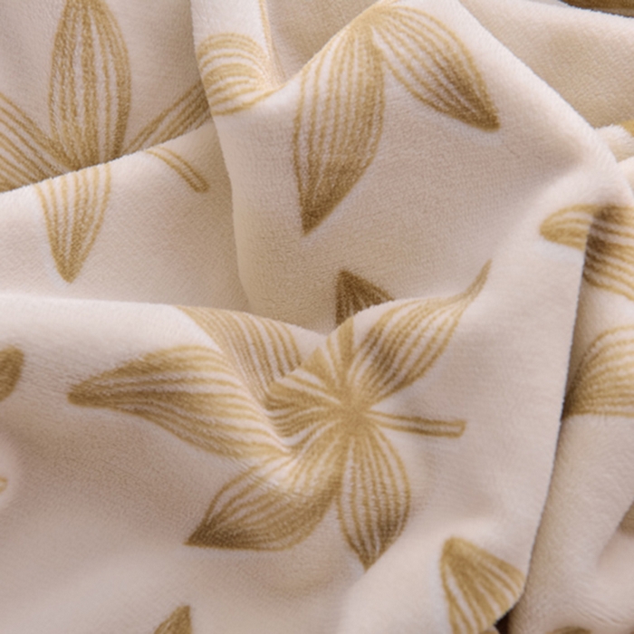 91家纺网 家纺一手货源 找家纺 曼尼家纺2025高克重直播印花床裙款法莱绒金貂珊瑚绒牛奶绒四件套 叶叶思语