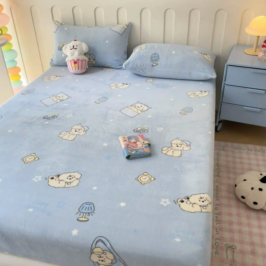 91家纺网 家纺一手货源 找家纺  星座家纺 2025新款小清新牛奶绒单床笠 早安狗