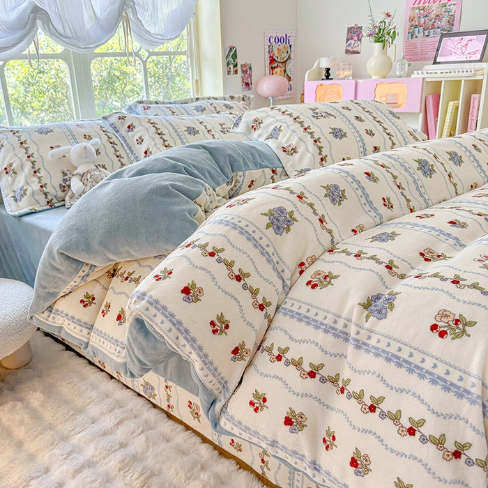 91家纺网 家纺一手货源 找家纺 呗旺鹿 2024新款高克重印花牛奶绒四件套 花间兔