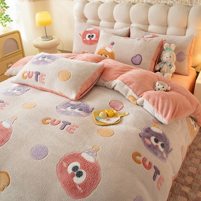 91家纺网 家纺一手货源 找家纺 慕梵家居 2024新款雪花绒卡通四件套 毛球