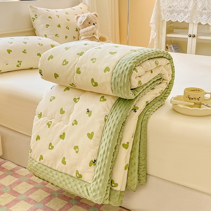 91家纺网 家纺一手货源 找家纺 梦依依 2025新款全棉豆豆绒大豆被 春色恋心