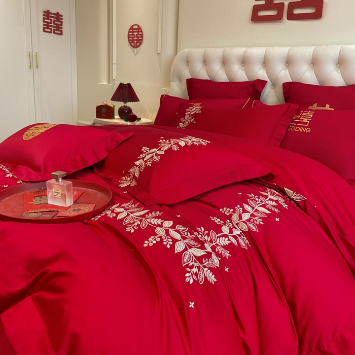 91家纺网 家纺一手货源 找家纺 欧乐蒂 2025新款亲肤棉婚庆刺绣四件套系列 秘密花园