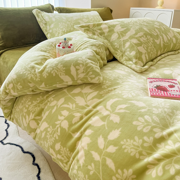 91家纺网 家纺一手货源 找家纺 呗旺鹿 2024新款高克重印花牛奶绒四件套 锦瑟