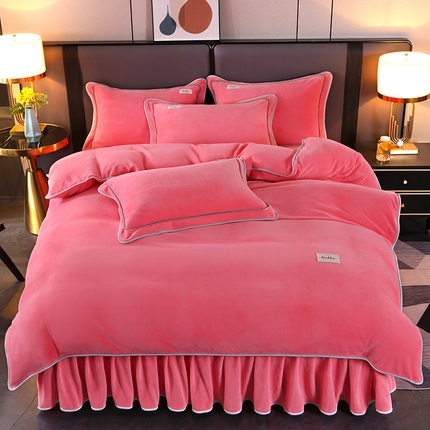 91家纺网 家纺一手货源 找家纺 （总）董成龙2025新款床裙款230克A类全消光婴儿级纯色牛奶绒四件套