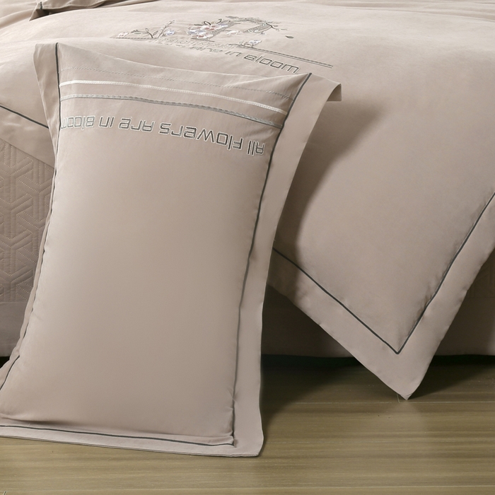 91家纺网 家纺一手货源 找家纺 OL家纺 2024新款磨毛暖绒床盖夹棉四件套刺绣轻奢风 奶咖色