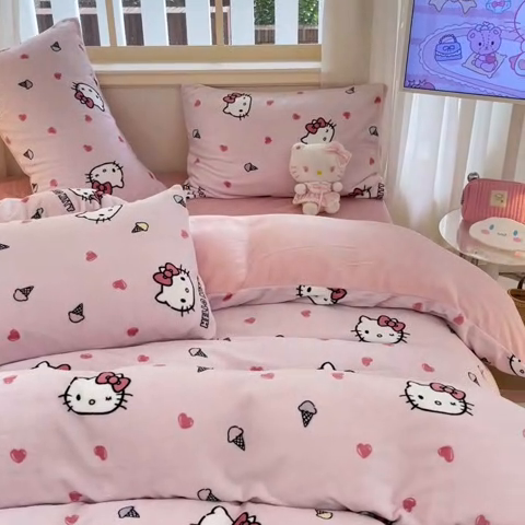 91家纺网 家纺一手货源 找家纺 桃子家居 2024新款三丽鸥卡通加厚高克重200克牛奶绒系列四件套 绒三丽鸥-粉心甜筒kitty