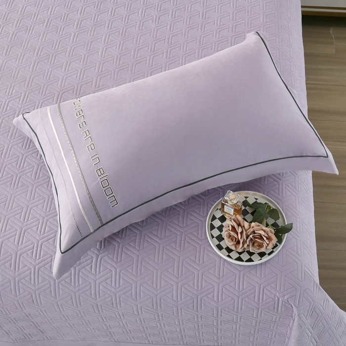 91家纺网 家纺一手货源 找家纺 OL家纺 2024新款磨毛暖绒床盖夹棉四件套刺绣轻奢风 香芋紫