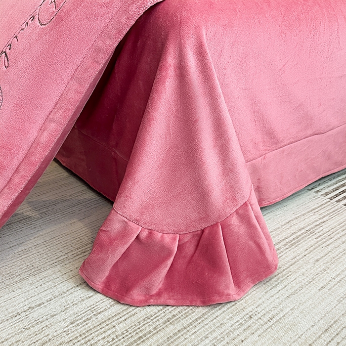 91家纺网 家纺一手货源 找家纺 陌乘坊家纺 2024新款高克重牛奶绒刺绣四件套-百合系列 百合-豆沙色