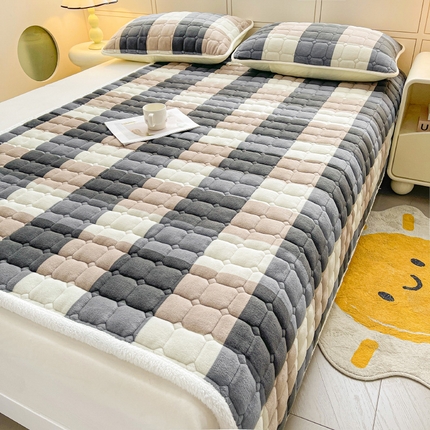 91家纺网 家纺一手货源 找家纺 （总）眠势力 2025新款牛奶绒床垫保暖床褥子夹棉加厚秋冬季印花床护垫