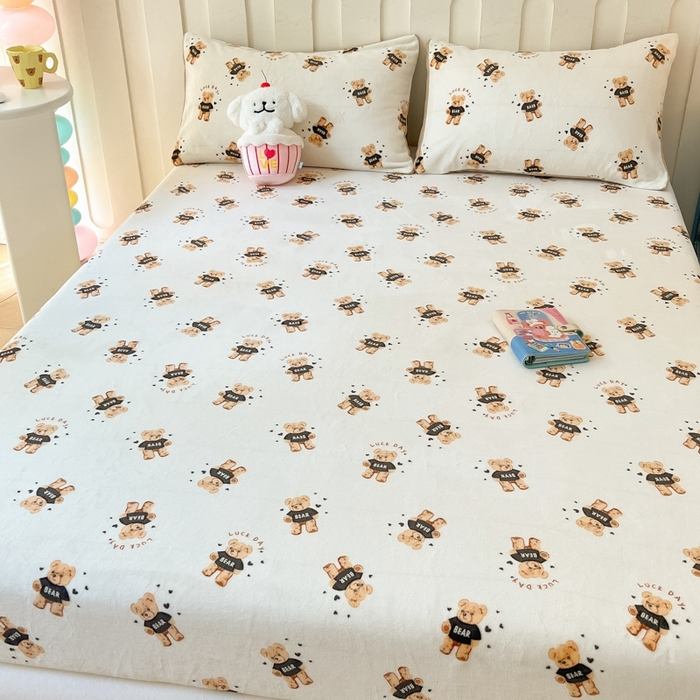 91家纺网 家纺一手货源 找家纺  星座家纺 2025新款小清新牛奶绒单床笠 快乐小熊