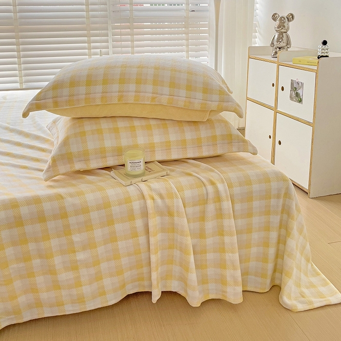 91家纺网 家纺一手货源 找家纺 简一 2024新款牛奶绒无印风ins风方格系列-单枕套 无印风方格方格-浅黄