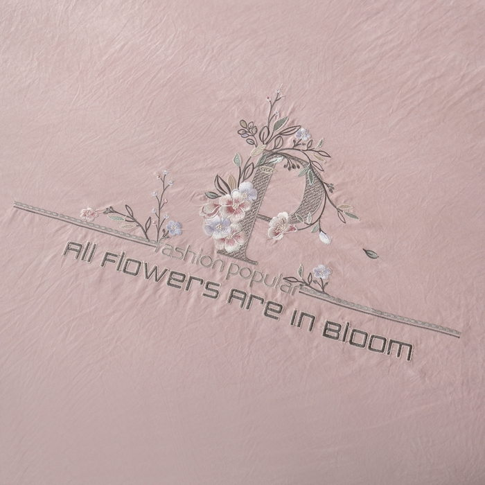 91家纺网 家纺一手货源 找家纺 OL家纺 2024新款磨毛暖绒床盖夹棉四件套刺绣轻奢风 樱花粉