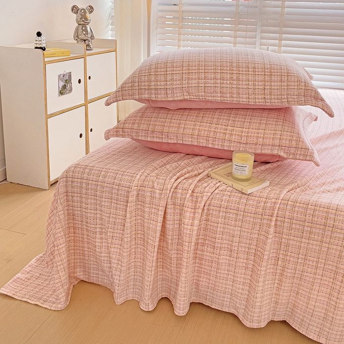 91家纺网 家纺一手货源 找家纺 简一 2024新款牛奶绒无印风ins风方格系列-单枕套 小香风荆棘-浅粉