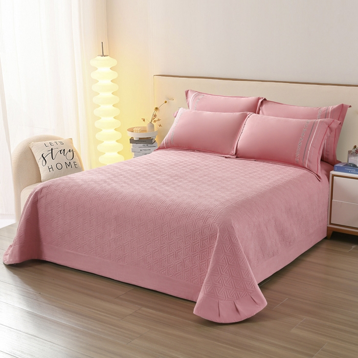 91家纺网 家纺一手货源 找家纺 OL家纺 2024新款磨毛暖绒床盖夹棉四件套刺绣轻奢风 西瓜粉