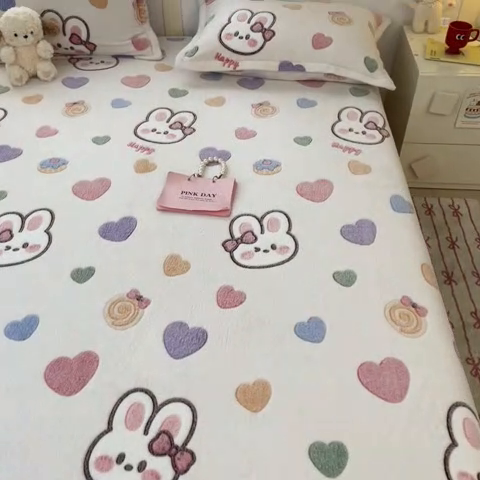 91家纺网 家纺一手货源 找家纺 川悦生活 2024新款高克重雪花绒加厚保暖床笠 床笠泡芙小兔