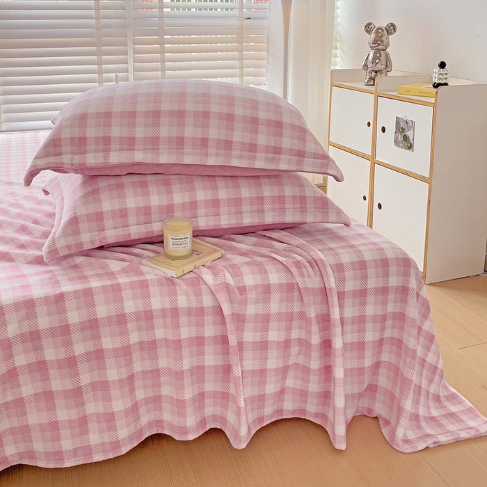 91家纺网 家纺一手货源 找家纺 简一 2024新款牛奶绒无印风ins风方格系列-单枕套 无印风方格方格-粉紫