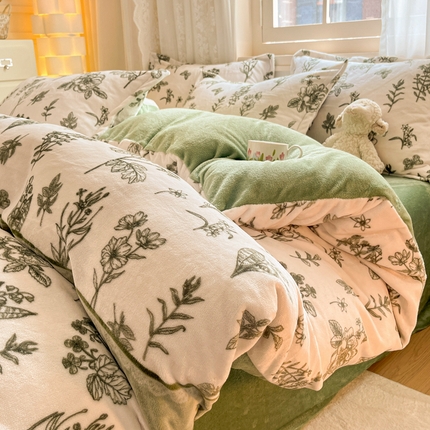 91家纺网 家纺一手货源 找家纺 （总）2024新款高克重牛奶绒四件套-自然光