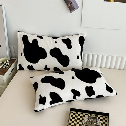 91家纺网 家纺一手货源 找家纺 （总）丽涵家纺 2024秋冬新品牛奶绒印花千鸟格单品枕套