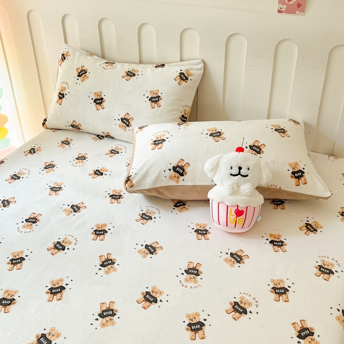 91家纺网 家纺一手货源 找家纺  星座家纺 2025新款小清新牛奶绒单床笠 快乐小熊