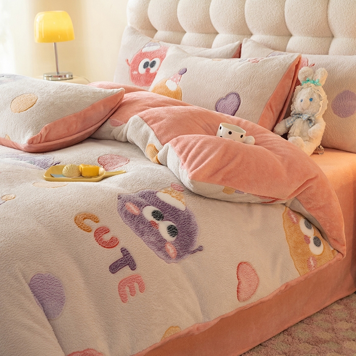 91家纺网 家纺一手货源 找家纺 慕梵家居 2024新款雪花绒卡通四件套 毛球