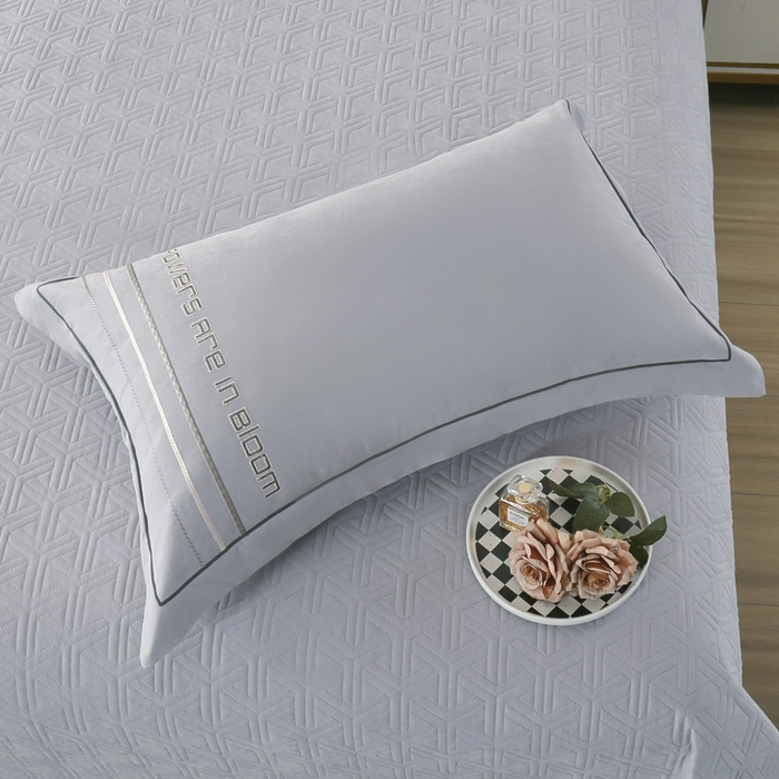 91家纺网 家纺一手货源 找家纺 OL家纺 2024新款磨毛暖绒床盖夹棉四件套刺绣轻奢风 高级灰