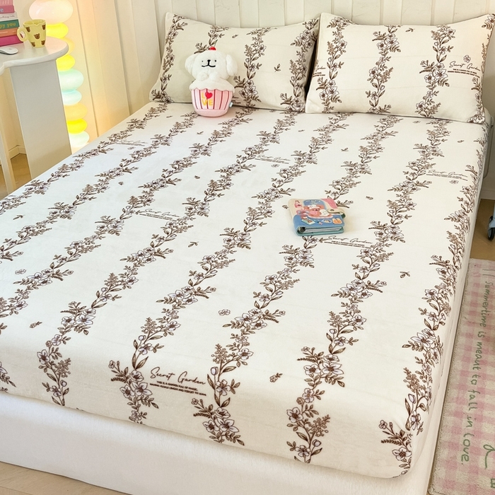 91家纺网 家纺一手货源 找家纺  星座家纺 2025新款小清新牛奶绒单床笠 紫色小花