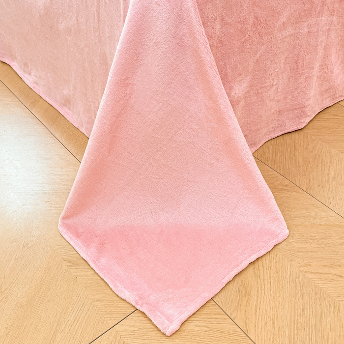 91家纺网 家纺一手货源 找家纺 桃子家居 2024新款三丽鸥卡通加厚高克重200克牛奶绒系列四件套 绒三丽鸥-草莓甜点美乐蒂