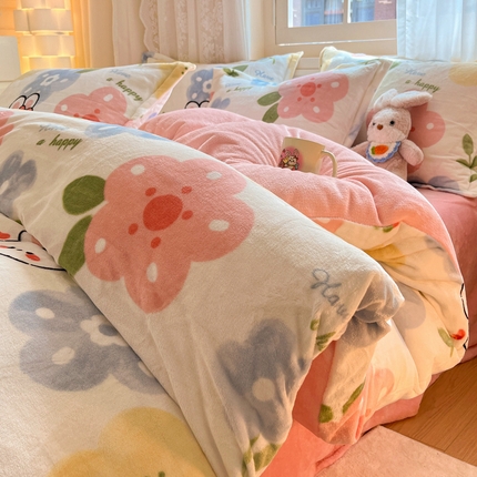 91家纺网 家纺一手货源 找家纺 （总）2024新款高克重牛奶绒四件套-自然光