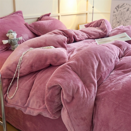 91家纺网 家纺一手货源 找家纺 （总）兰紫橙家纺 2025新款加厚保暖纯色双拼牛奶绒四件套