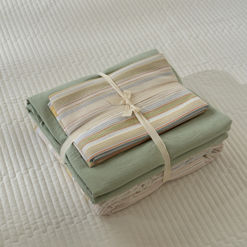 91家纺网 家纺一手货源 找家纺 久典家居 2024新款水洗棉条纹系列四件套 沐妍黄